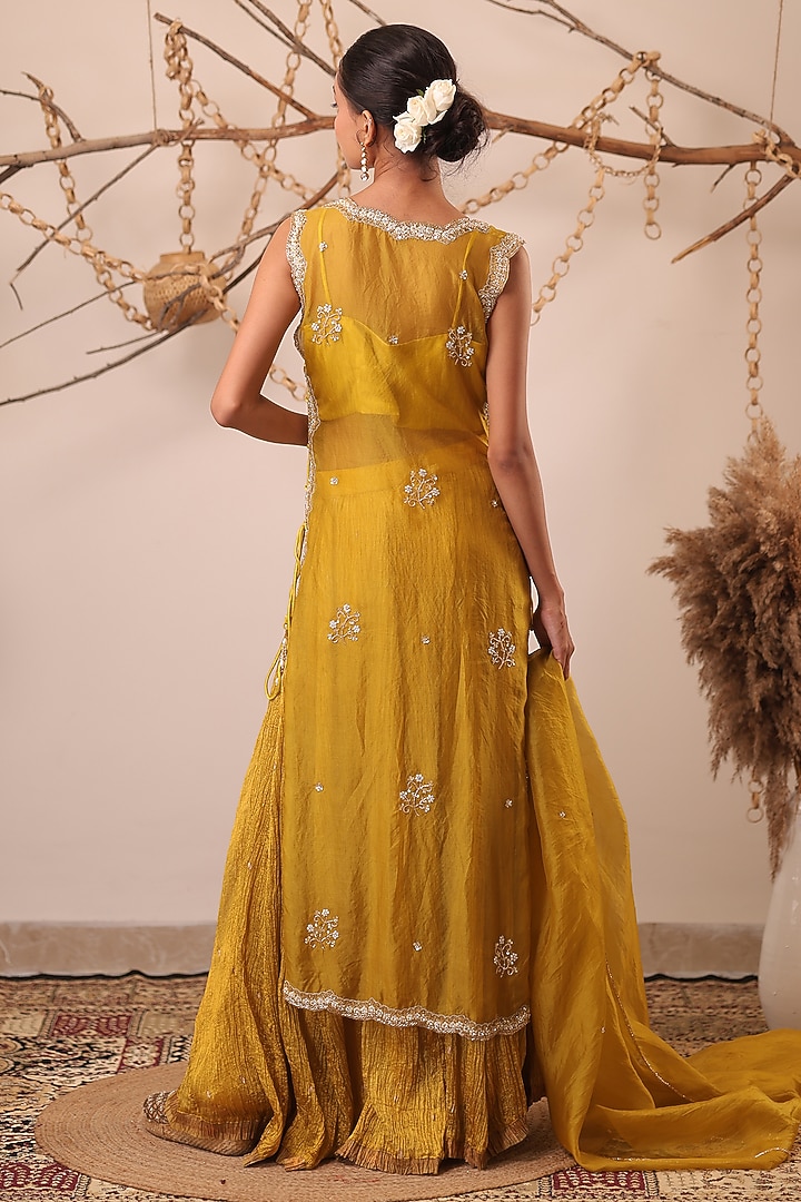 Yellow Pure Organza Zardosi Embroidered Kurta Set by Farha Syed at Pernia's Pop Up Shop
