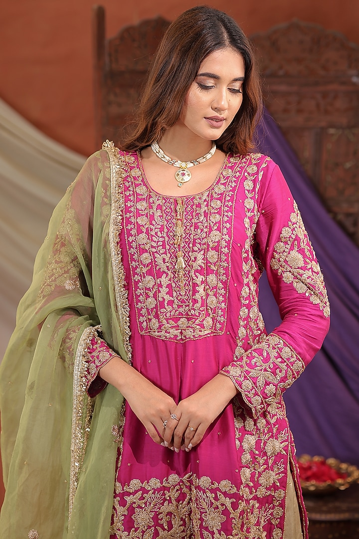 Ivory & Pink Gajji Satin Silk Hand Embroidered Wedding Lehenga Set by Farha Syed at Pernia's Pop Up Shop
