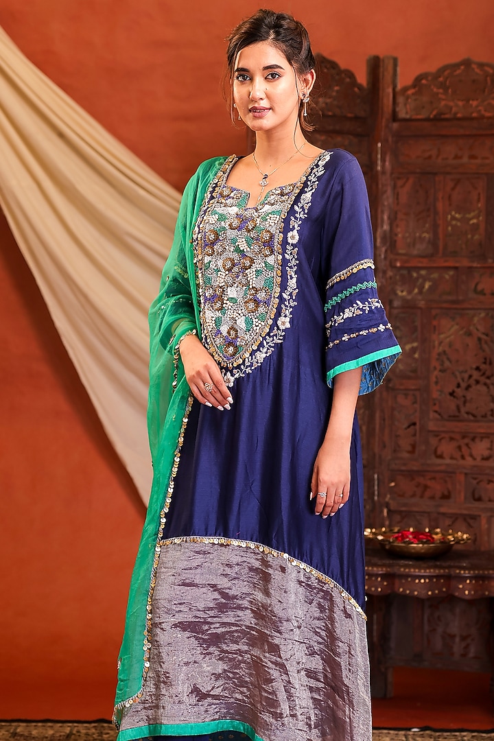 Navy Blue & Green Raw Silk Satin Hand Embroidered Kurta Set by Farha Syed at Pernia's Pop Up Shop