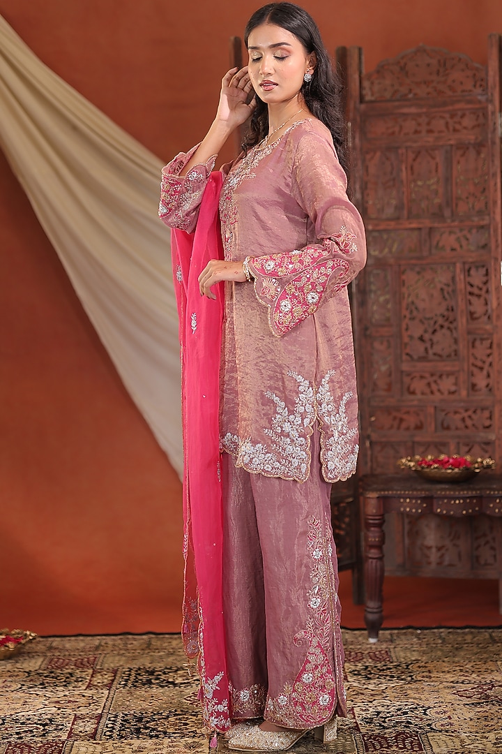 Lavender & Pink Chanderi Silk Tissue Hand Embroidered Kurta Set by Farha Syed at Pernia's Pop Up Shop