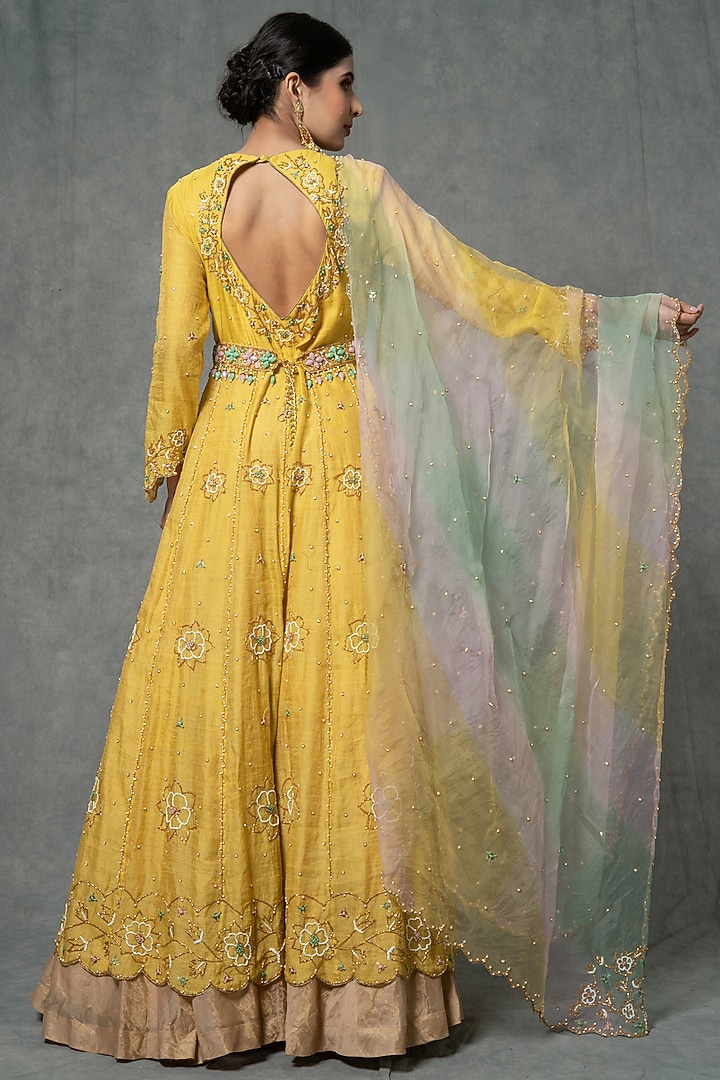 Butter Yellow Hand Embroidered Wedding Anarkali Set by Farha Syed at Pernia's Pop Up Shop