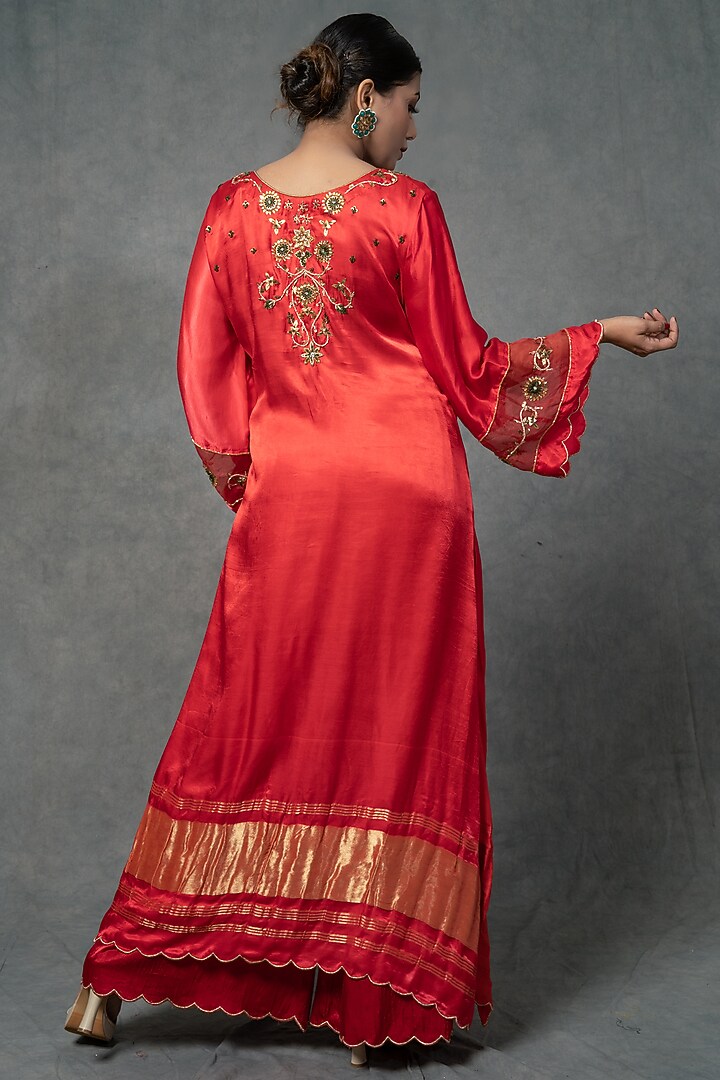 Red Hand Embroidered Kurta Set by Farha Syed at Pernia's Pop Up Shop