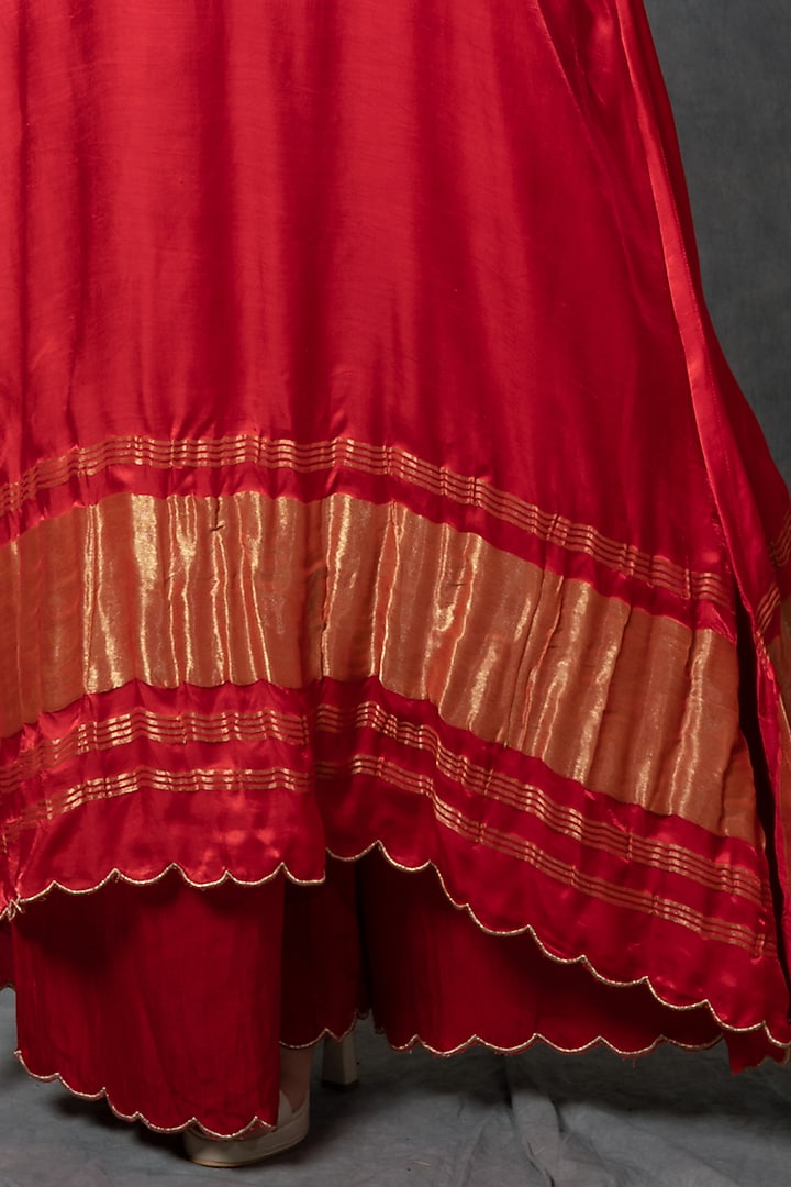 Red Hand Embroidered Kurta Set by Farha Syed at Pernia's Pop Up Shop