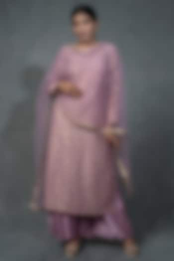 Lilac Pink Hand Embroidered Kurta Set by Farha Syed