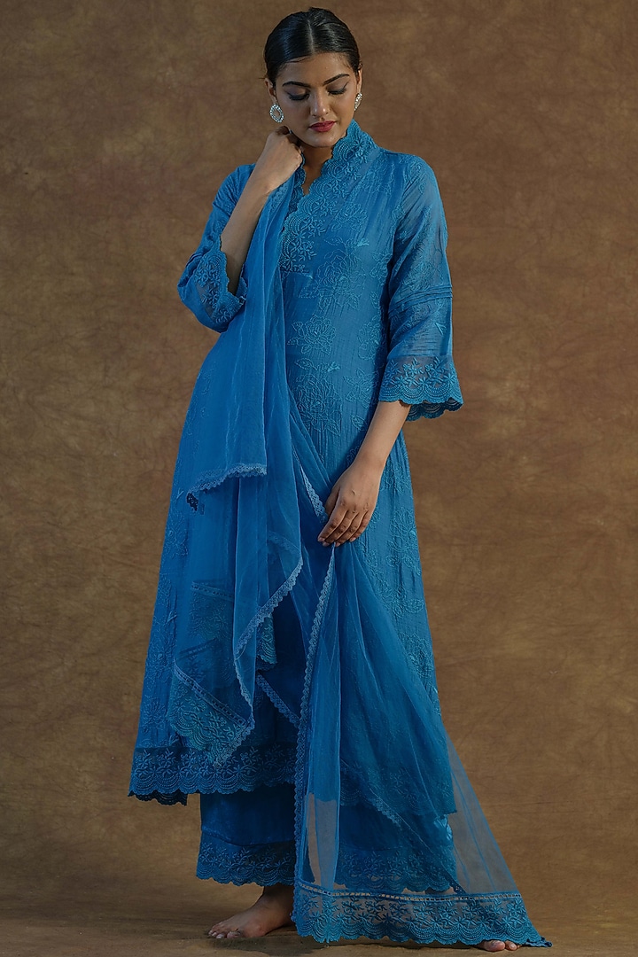 Teal Blue Mul Chanderi Silk Embroidered Kurta Set by Farha Syed at Pernia's Pop Up Shop