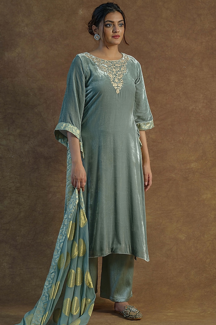 Greyish Green Silk Velvet Embroidered Kurta Set by Farha Syed