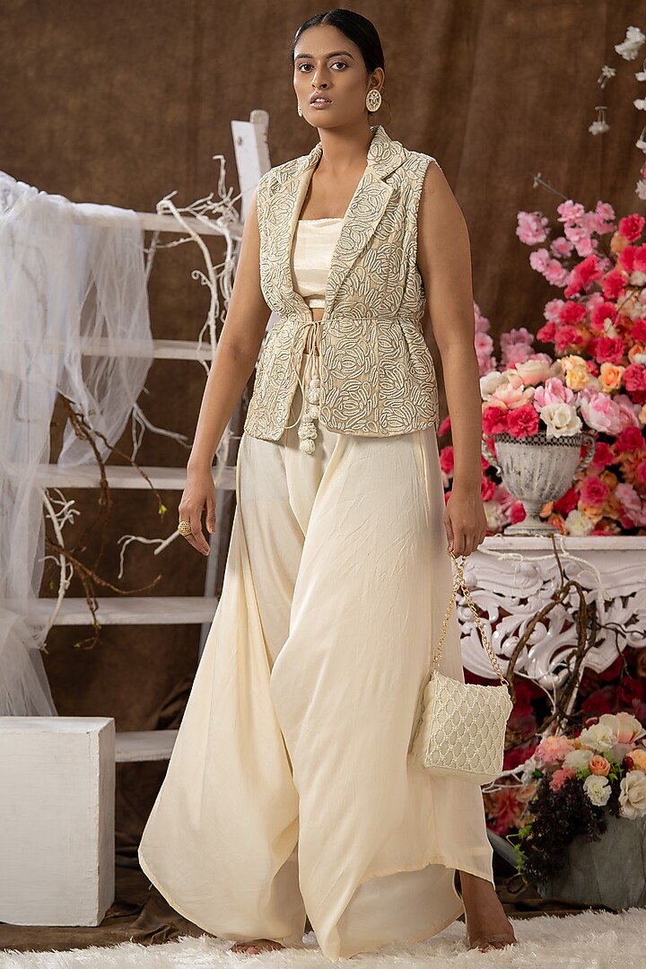 Ivory Hand Embroidered Dhoti Set by Farha Syed at Pernia's Pop Up Shop