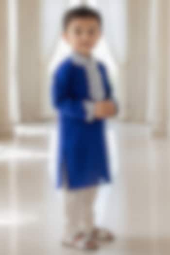Blue Glace Cotton Embroidered Kurta Set For Boys by Fayon Kids at Pernia's Pop Up Shop