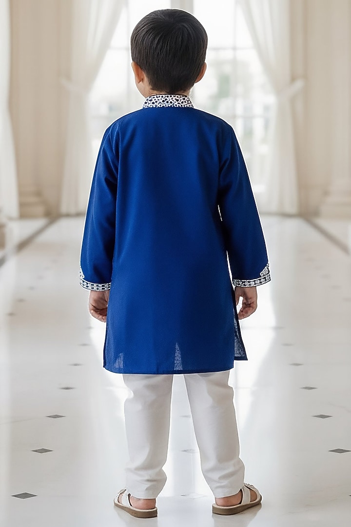 Blue Glace Cotton Embroidered Kurta Set For Boys by Fayon Kids at Pernia's Pop Up Shop