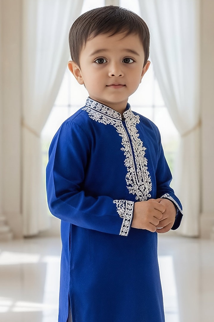 Blue Glace Cotton Embroidered Kurta Set For Boys by Fayon Kids at Pernia's Pop Up Shop