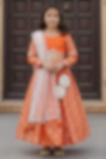 Orange Chanderi Lehenga Set For Girls by Fayon Kids at Pernia's Pop Up Shop