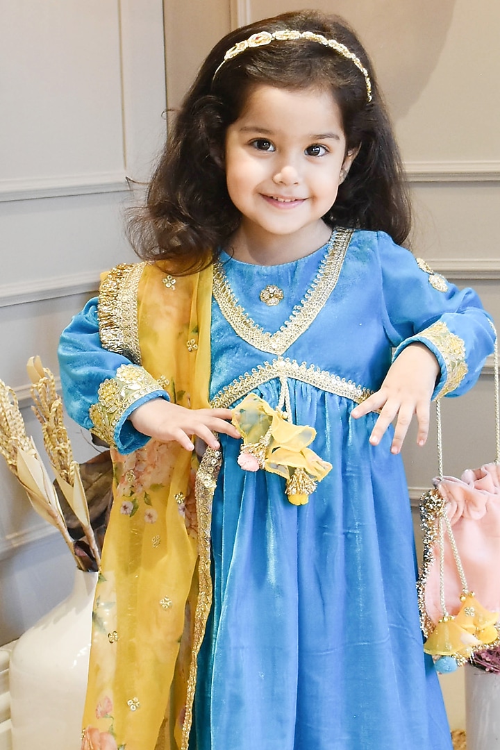 Turquoise Blue Velvet Embroidered Kurta Set For Girls by Fayon Kids at Pernia's Pop Up Shop