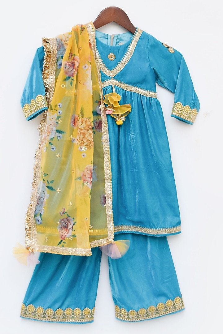 Turquoise Blue Velvet Embroidered Kurta Set For Girls by Fayon Kids at Pernia's Pop Up Shop