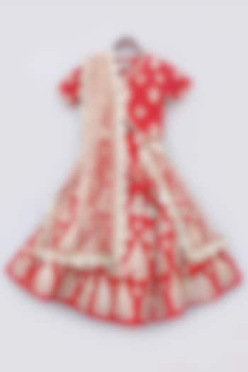 Red Georgette Gota Embroidered Lehenga Set For Girls by Fayon Kids at Pernia's Pop Up Shop