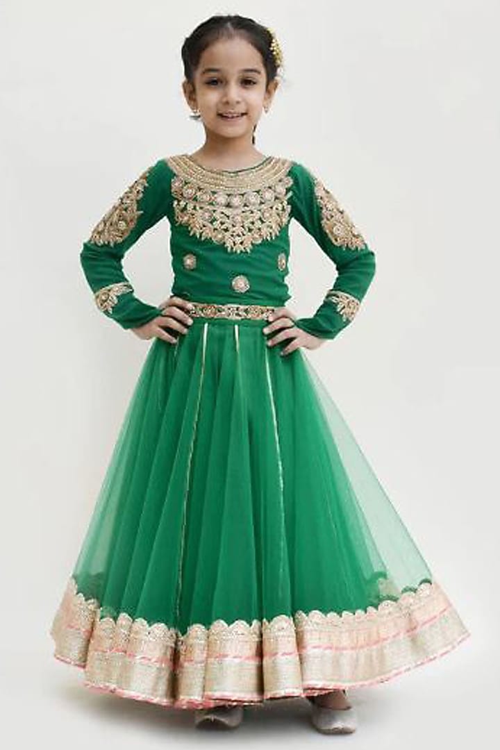 Green Net Embroidered Lehenga Set For Girls by Fayon Kids at Pernia's Pop Up Shop