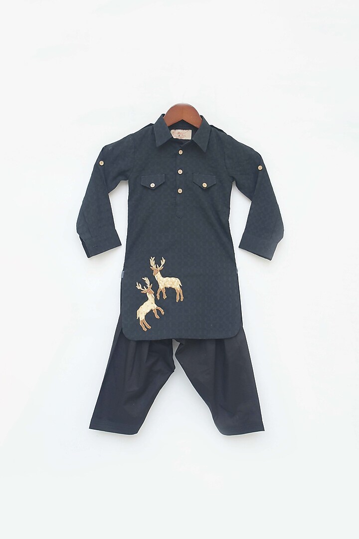 Black Cotton Embroidered Kurta Set For Boys by Fayon Kids at Pernia's Pop Up Shop