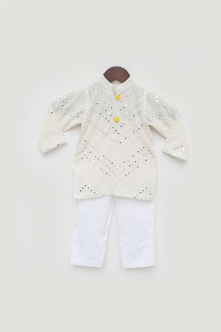 Off-White Georgette Embroidered Kurta Set For Boys by Fayon Kids