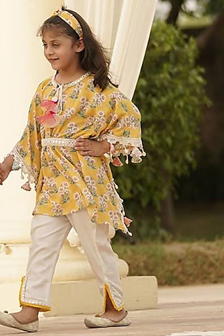 Yellow Cotton Printed Kurta Set For Girls by Fayon Kids