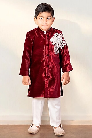 Maroon Velvet Embroidered Sherwani Set For Boys by Fayon Kids