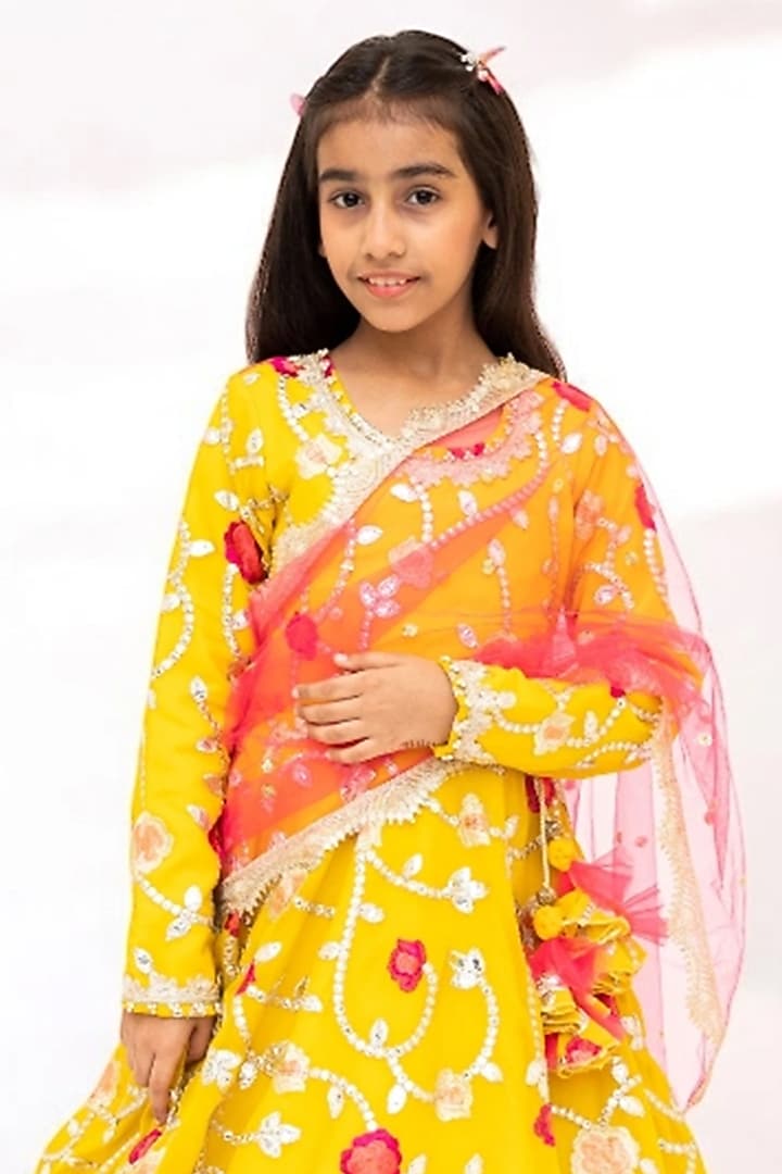 Yellow Georgette Gota Embroidered Anarkali Set For Girls by Fayon Kids at Pernia's Pop Up Shop