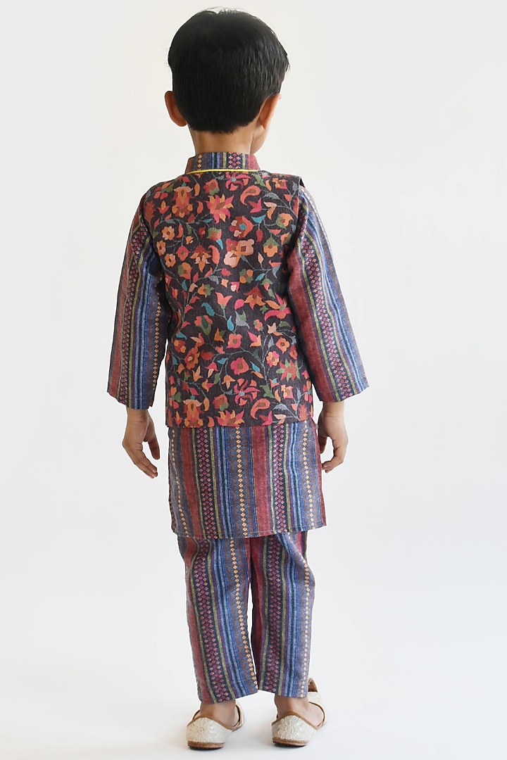 Purple Cotton Kurta Set With Bundi Jacket For Boys by Fayon Kids at Pernia's Pop Up Shop