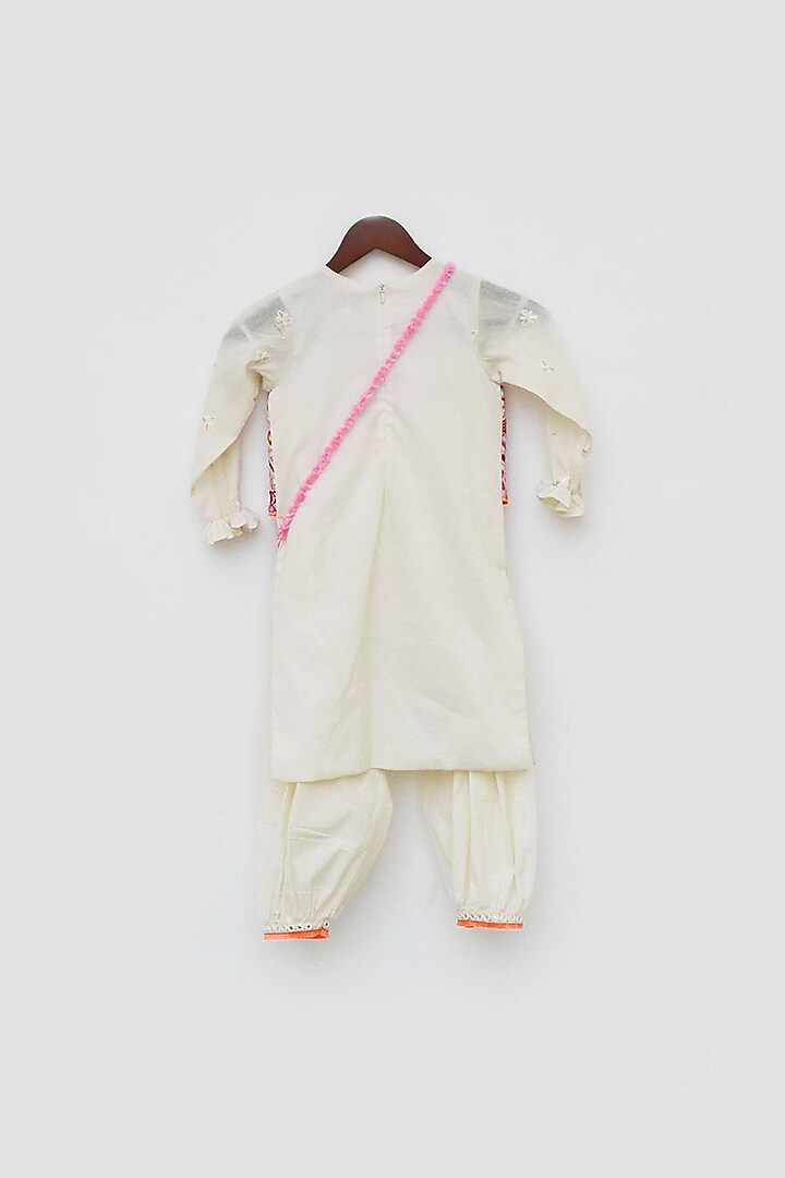 Off-White Embroidered Kurta Set For Girls by Fayon Kids at Pernia's Pop Up Shop
