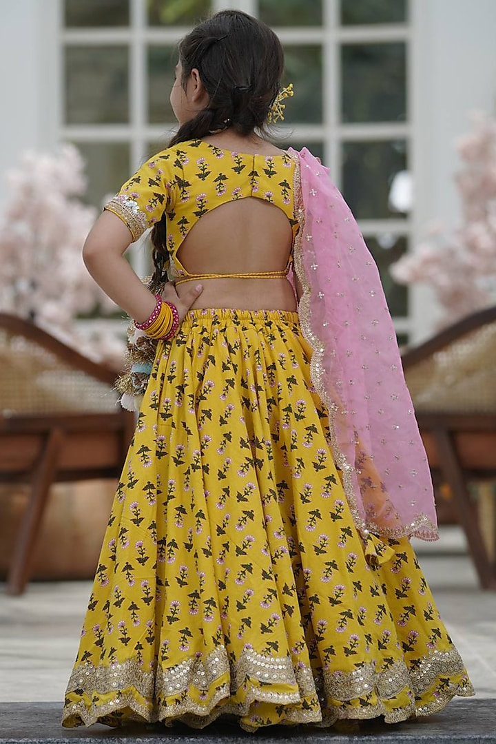 Yellow Organza Printed Lehenga Set For Girls by Fayon Kids at Pernia's Pop Up Shop
