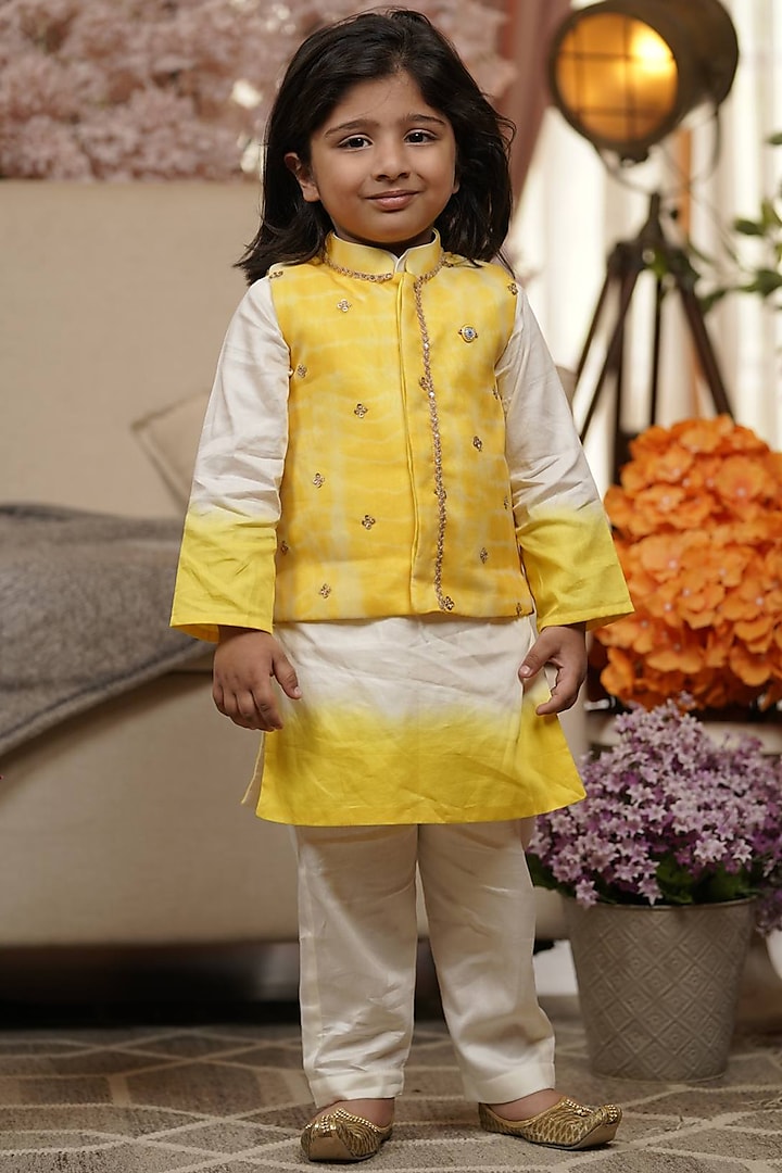 Yellow & Off-White Kurta Set With Bundi Jacket For Boys by Fayon Kids