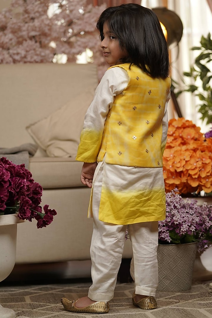 Yellow Organza Printed Bundi Jacket Set For Boys by Fayon Kids at Pernia's Pop Up Shop