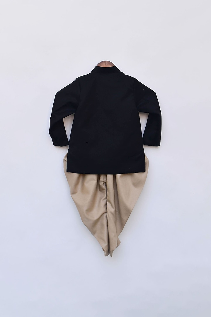 Black Bandhgala Jacket Set For Boys by Fayon Kids at Pernia's Pop Up Shop