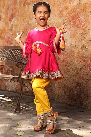 Pink Cotton Silk Kurta Set For Girls by Fayon Kids