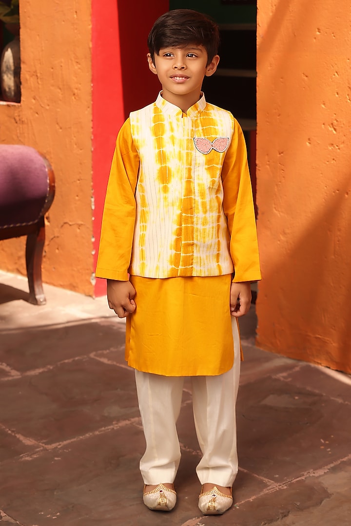 Yellow Cotton Embroidered Tie & Dye Nehru Jacket Set For Boys by Fayon Kids
