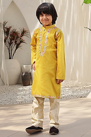 Mustard Glace Cotton Embroidered Kurta Set For Boys by Fayon Kids