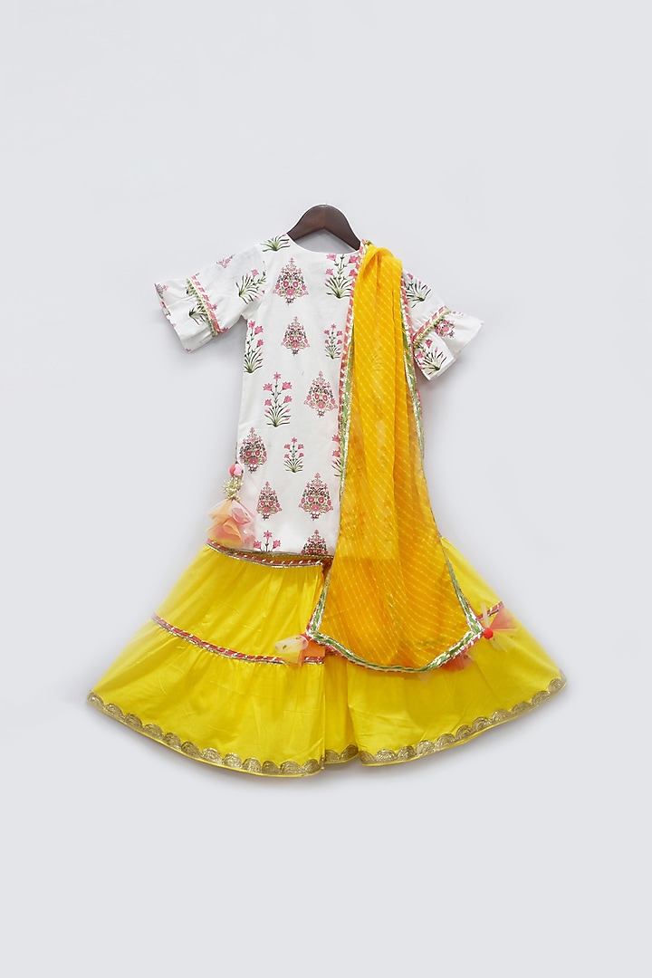 White Printed Kurta With Sharara Pants For Girls by Fayon Kids at Pernia's Pop Up Shop