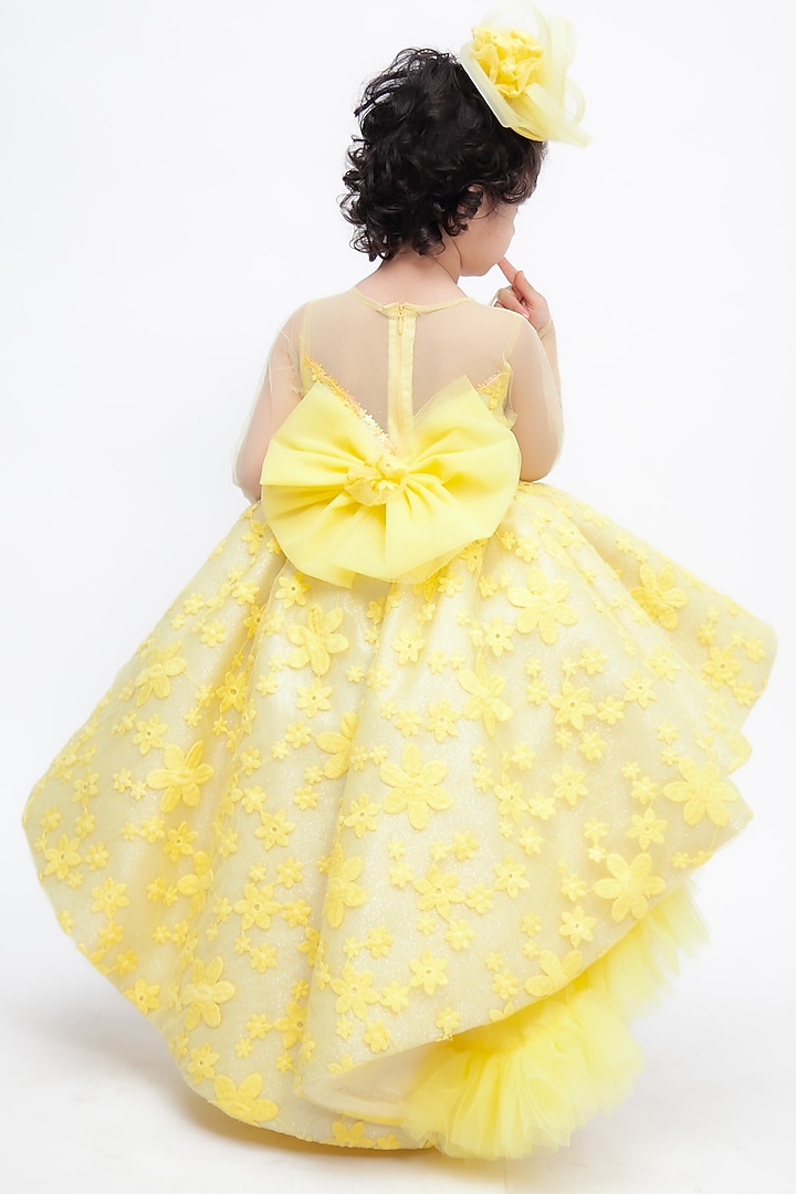Yellow Floral Embroidered High-Low Gown For Girls by Fayon Kids at Pernia's Pop Up Shop