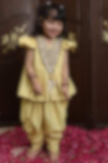 Yellow Crepe Bandhej Kurta Dhoti Set For Girls by Fayon Kids at Pernia's Pop Up Shop