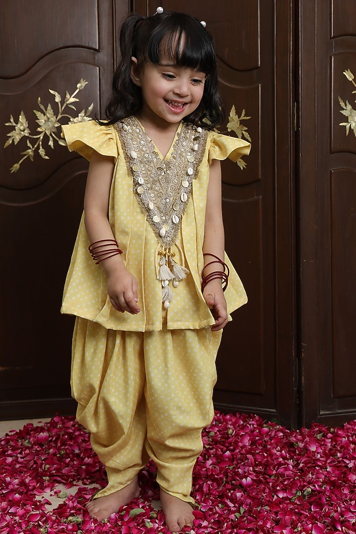 Yellow Crepe Bandhej Kurta Dhoti Set For Girls by Fayon Kids at Pernia's Pop Up Shop