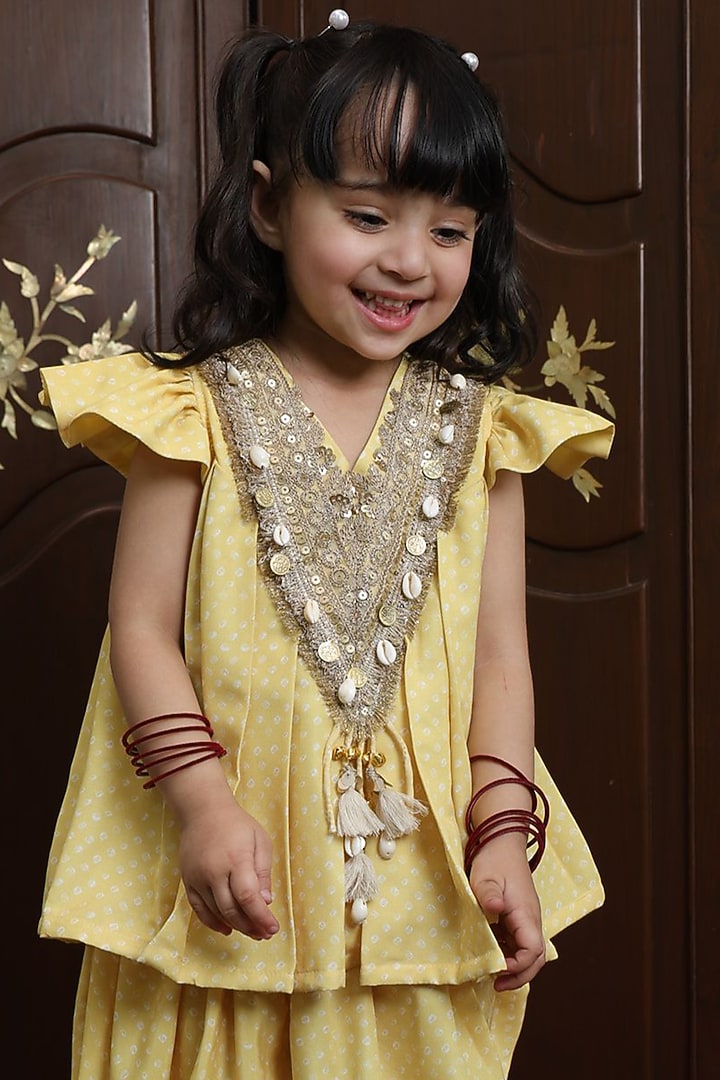 Yellow Crepe Bandhej Kurta Dhoti Set For Girls by Fayon Kids at Pernia's Pop Up Shop