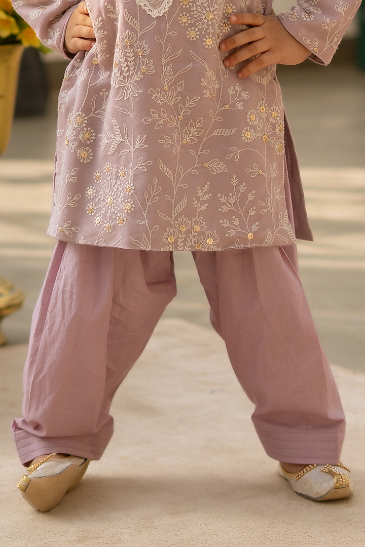 Lilac Soft Georgette Embroidered Kurta Set For Boys by Fayon Kids at Pernia's Pop Up Shop