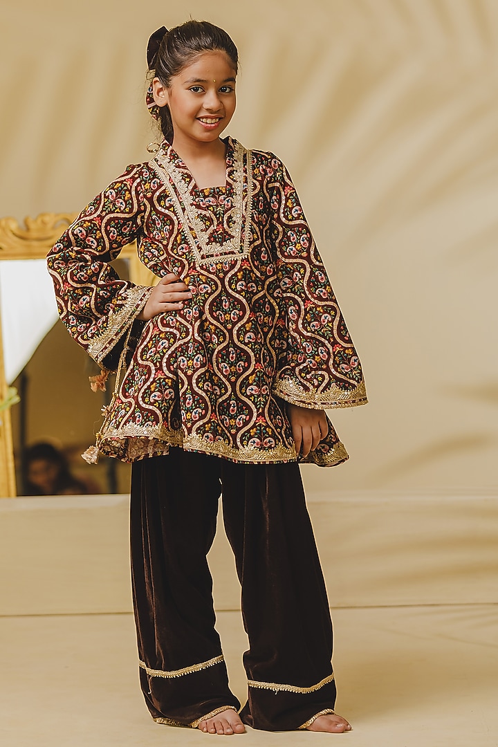 Brown Velvet Lace Embellished Kurta Set For Girls by Fayon Kids at Pernia's Pop Up Shop