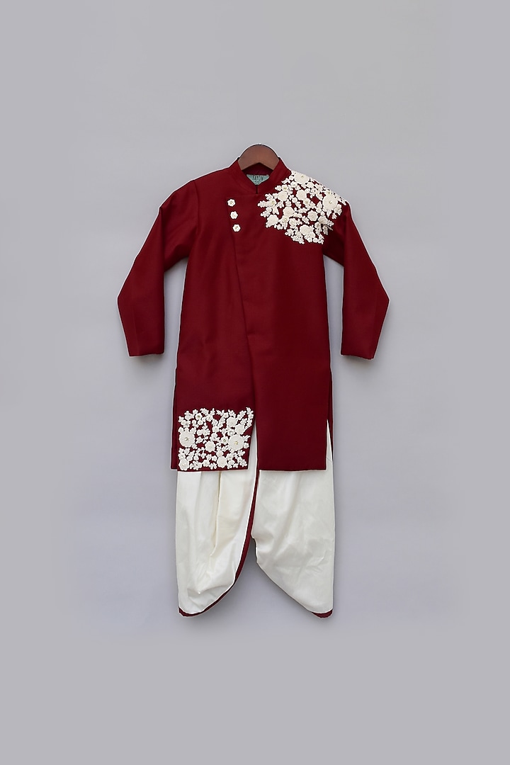 Maroon & White Embroidered Kurta Set For Boys by Fayon Kids at Pernia's ...