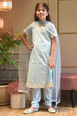 Blue Silk Embroidered Kurta Set For Girls by Fayon Kids