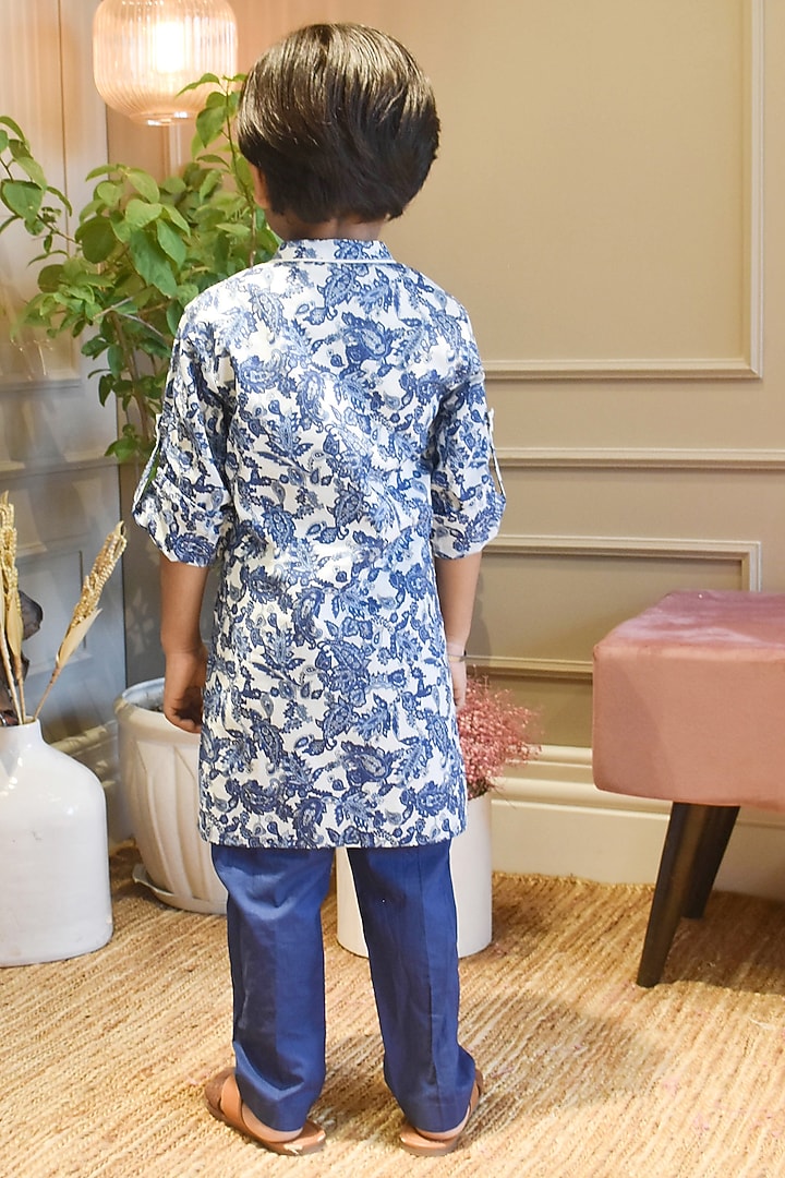 Blue Printed Kurta Set For Boys by Fayon Kids at Pernia's Pop Up Shop