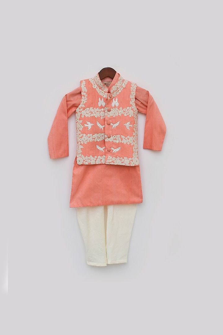 Peach Embroidered Bundi Jacket Set For Boys by Fayon Kids at Pernia's Pop Up Shop