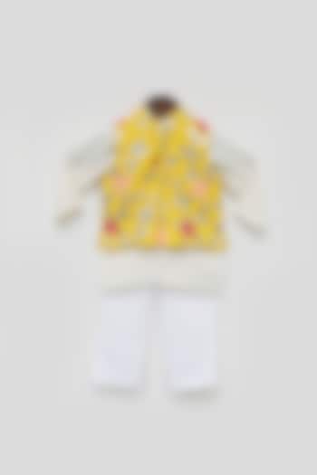 Yellow Embroidered Bundi Jacket With Kurta Set For Boys by Fayon Kids
