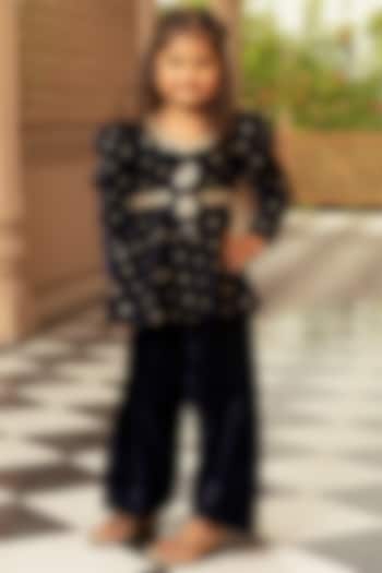 Blue Velvet Embroidered Kurta Set For Girls by Fayon Kids at Pernia's Pop Up Shop