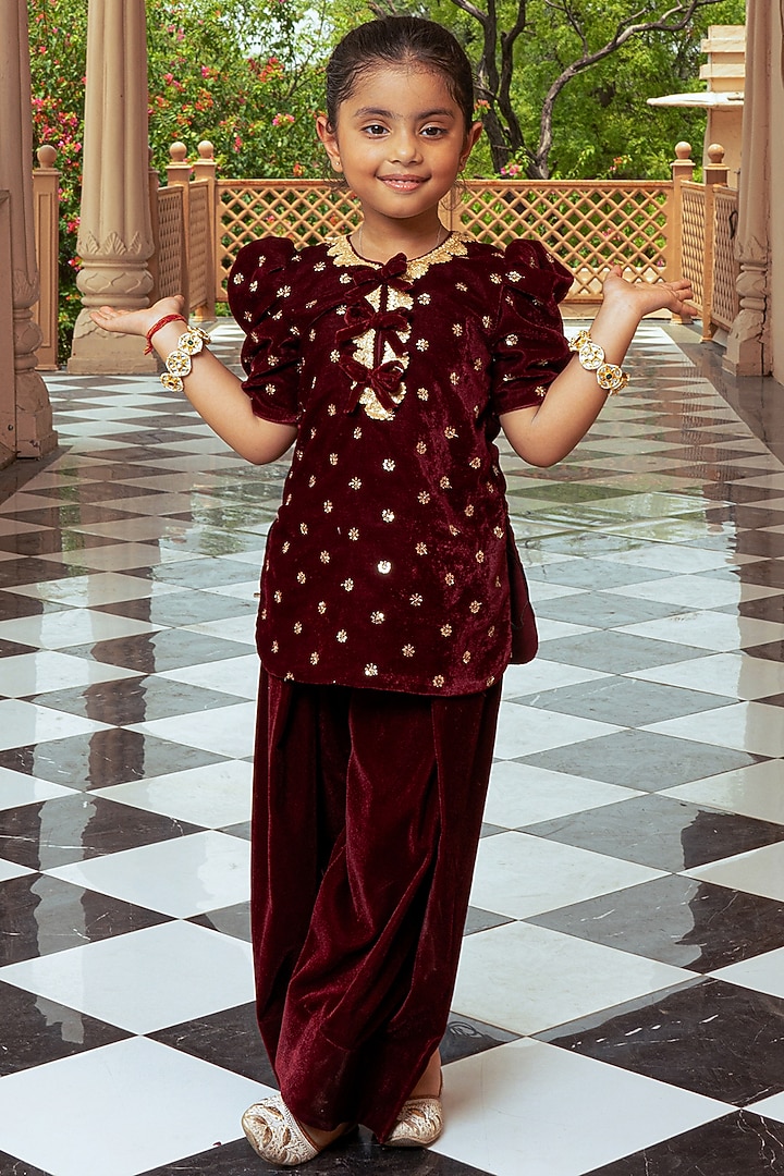 Maroon Velvet Embroidered Kurta Set For Girls by Fayon Kids at Pernia's Pop Up Shop