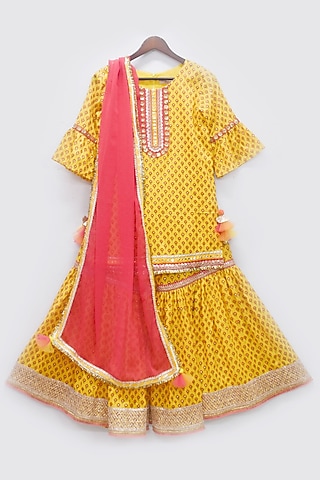 Yellow Printed Sharara Set For Girls by Fayon Kids