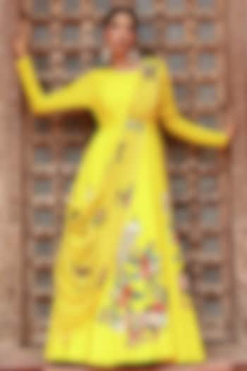 Yellow Muslin Printed Draped Anarkali With Belt by Gazab By Miku Kumar at Pernia's Pop Up Shop