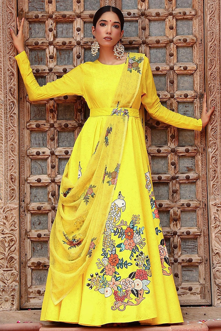 Yellow Muslin Printed Draped Anarkali With Belt by Gazab By Miku Kumar at Pernia's Pop Up Shop